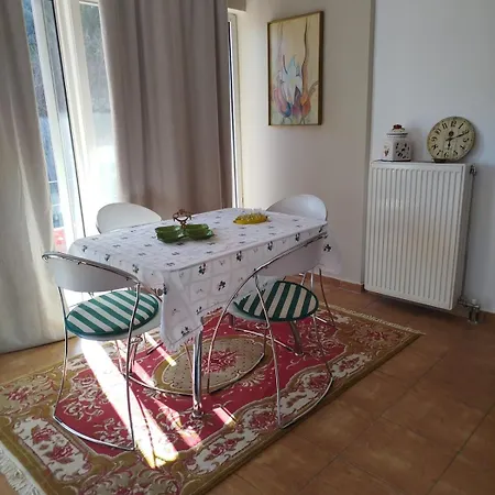 Open View 1 Apartment