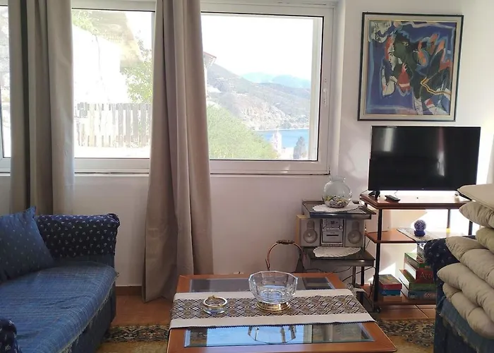 Open View 1 * Λίμνη